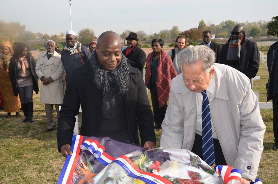[MEMOIRE] Plus d’une cinquantaine de personnes ont rendu hommage aux soldats africains enterrés à la Doua Villeurbanne (69) ce 1er novembre 2017